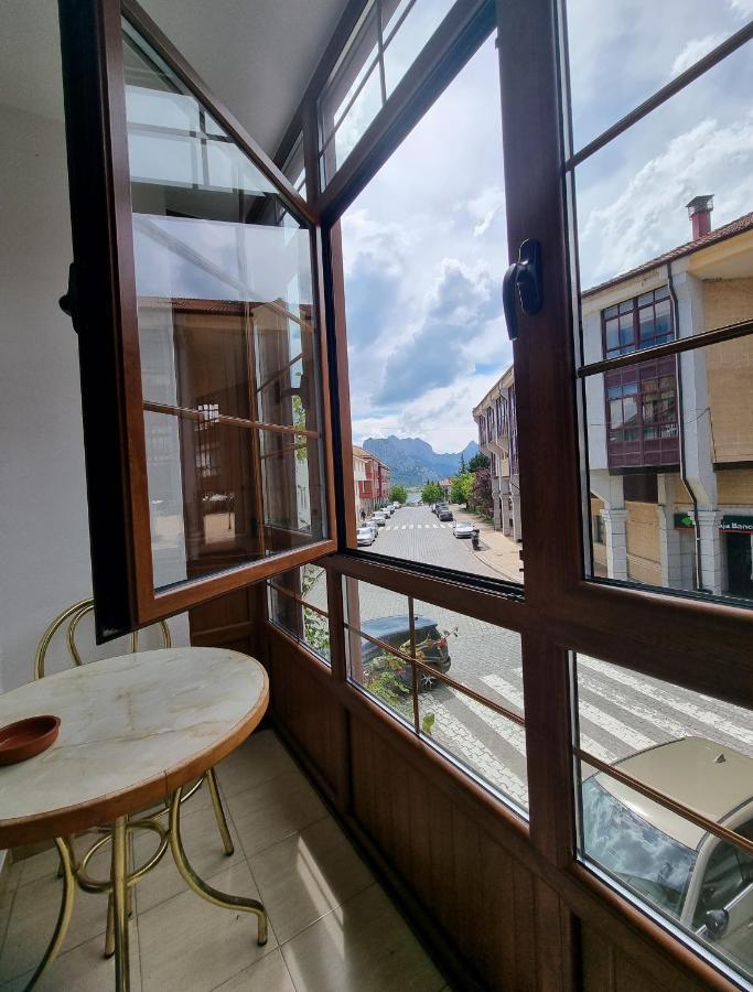 Hostal Sainz Riano  Ngoại thất bức ảnh